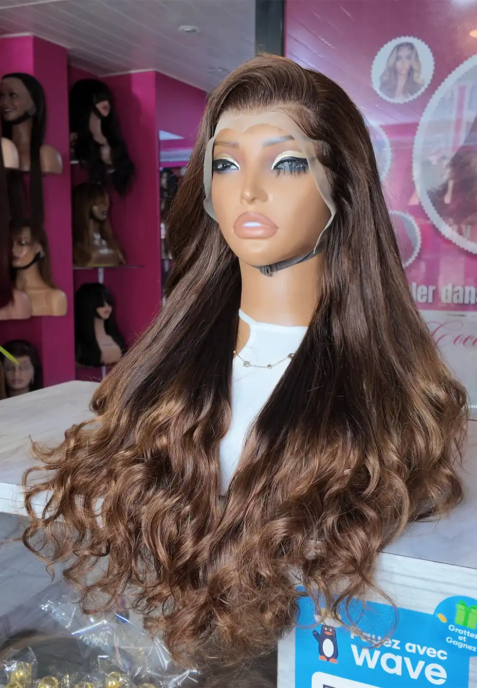 Vietnamienne couleur miel ombré, frontale 13x4 bouclée d’origine, longueur 24